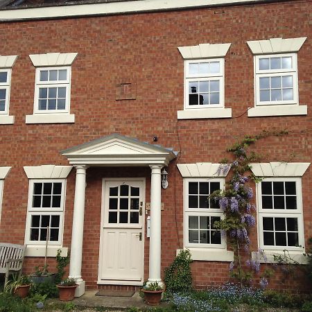 Kineton  Lockwood House Bed & Breakfast エクステリア 写真
