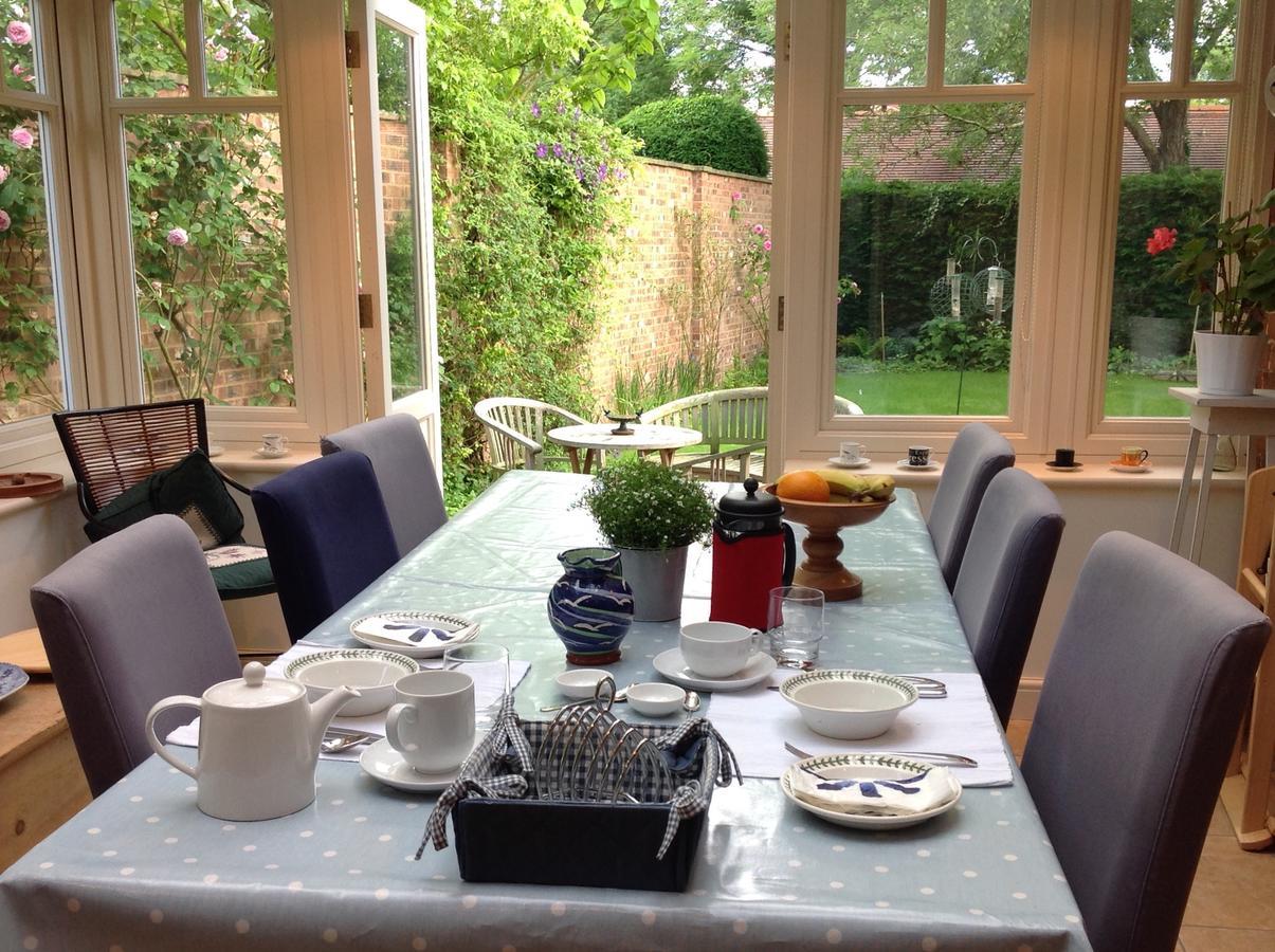 Kineton  Lockwood House Bed & Breakfast エクステリア 写真