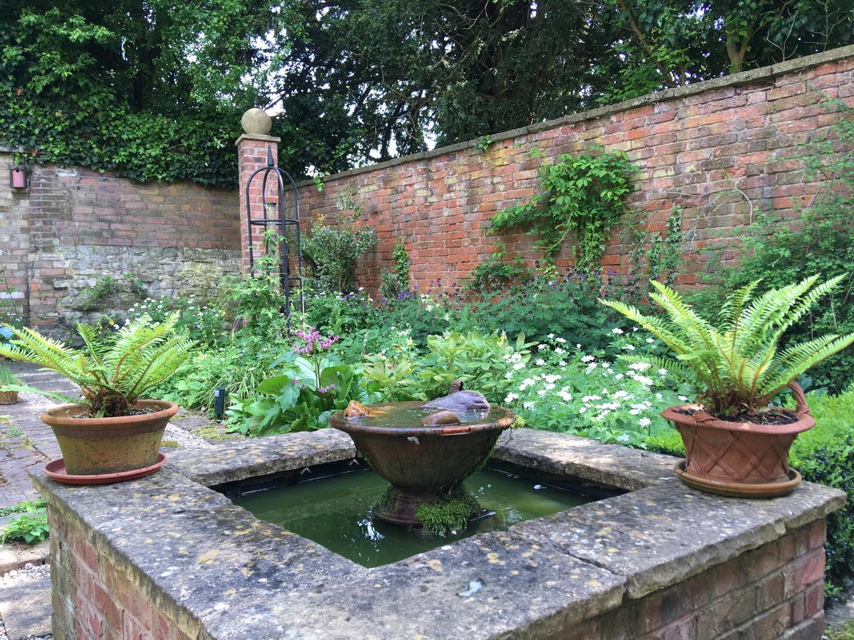 Kineton  Lockwood House Bed & Breakfast エクステリア 写真