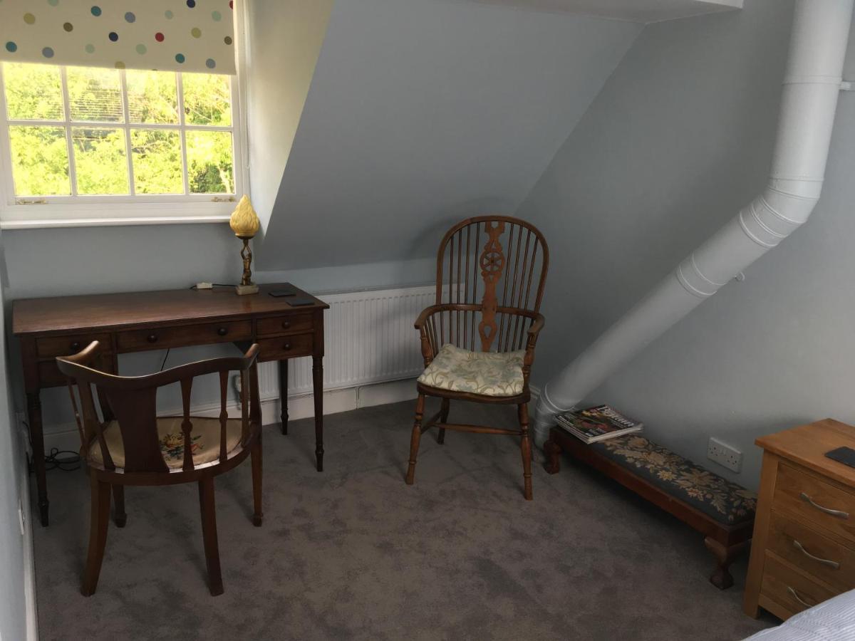 Kineton  Lockwood House Bed & Breakfast エクステリア 写真